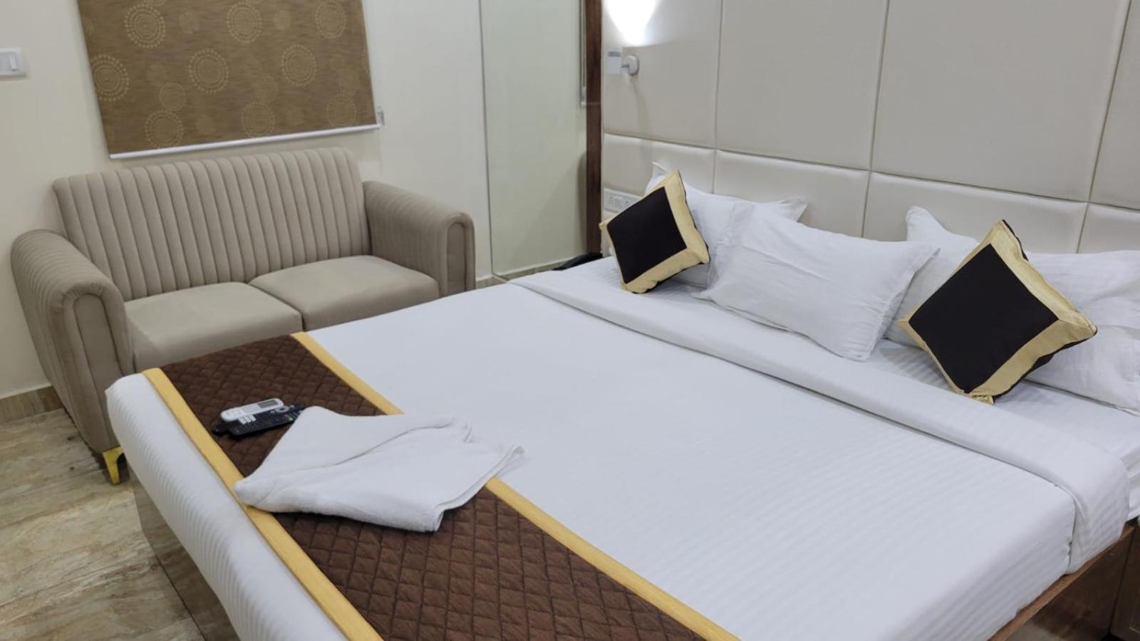 Grace Residency Chennai Airport Hotel Exterior photo