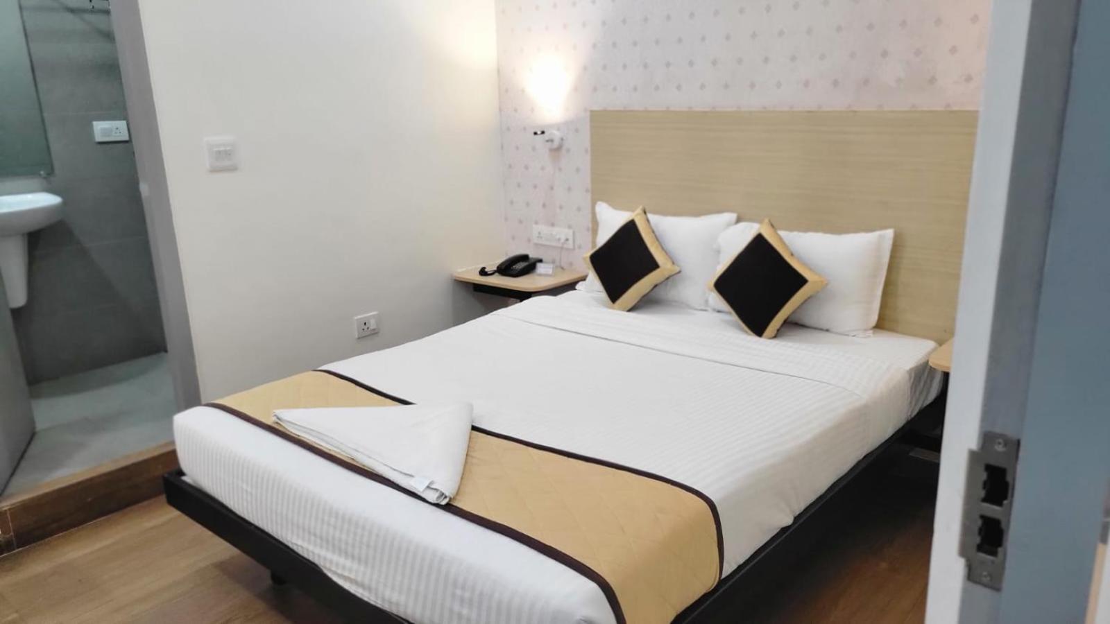 Grace Residency Chennai Airport Hotel Exterior photo